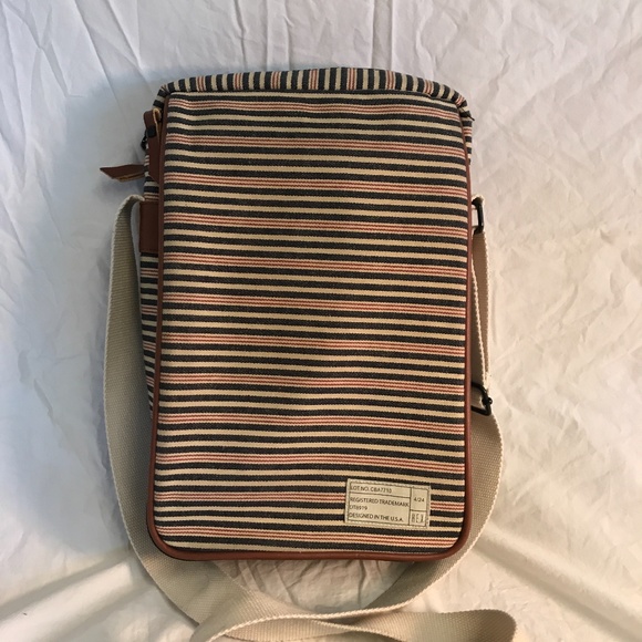 Hex Tablet Carrier Case - Picture 1 of 3